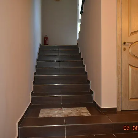 Aphrodite Gardens Apartments *